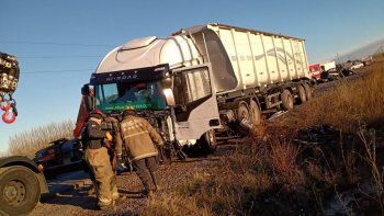 villa manzano: un joven murio tras chocar contra un camion villa manzano: un joven murio tras chocar contra un camion