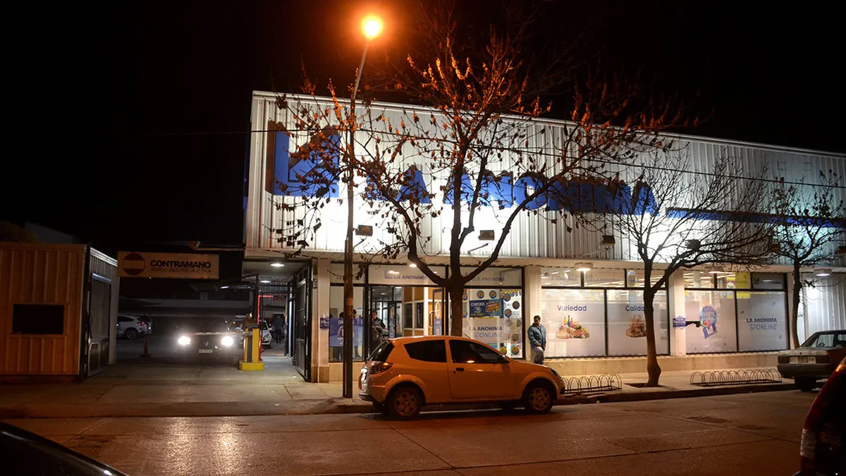 El ladrón intentó apoderarse de 54 cucharas, pero fue atrapado por el personal de seguridad.&nbsp;