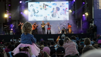 Fiesta de la Confluencia Parque Central Día 1