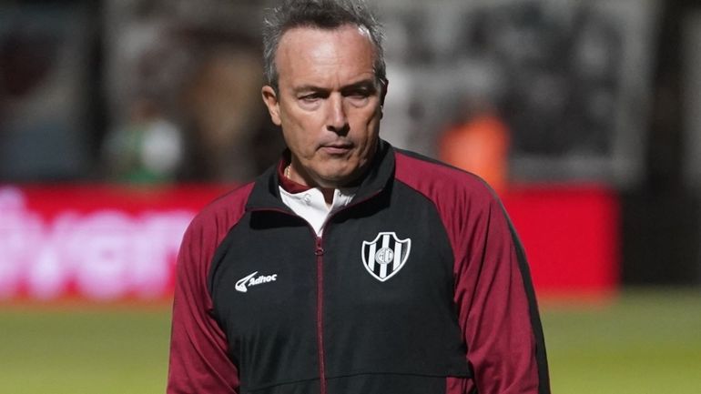 Un nuevo entrenador se quedó sin trabajo Un nuevo entrenador se quedó sin trabajo