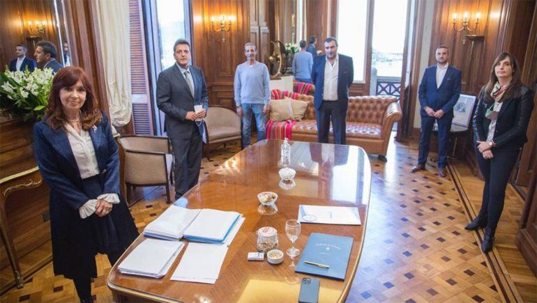 Cristina y Massa acordaron un 40% de aumento para los empleados del Congreso