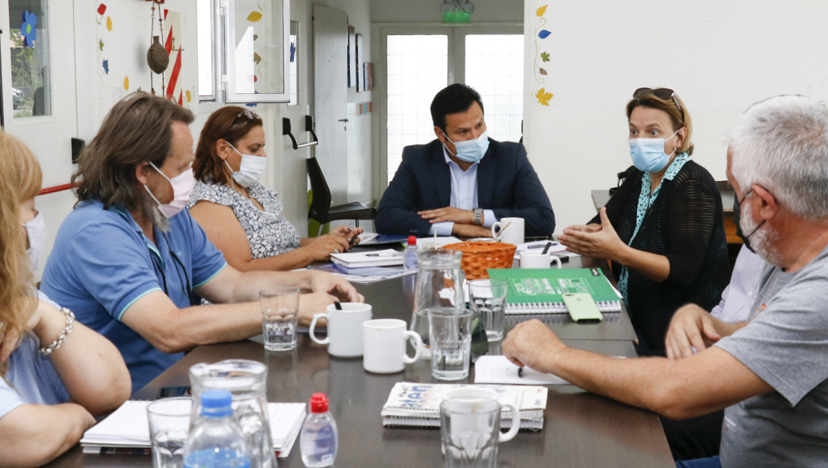 Escuelas: Gobierno y ATEN tuvieron la primera mesa técnica