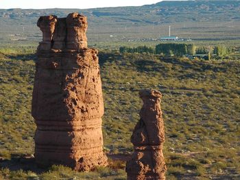 Los Pilares, un sitio arqueológico donde una comunidad mapuiche celebraba su año. Los Pilares, un sitio arqueológico donde una comunidad mapuiche celebraba su año.
