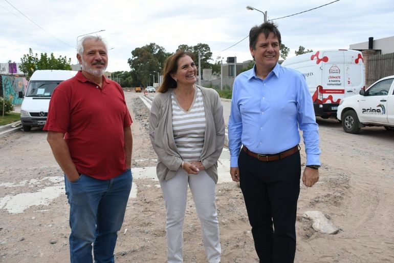 Gaido lanza obras de pavimentación en tres barrios de Neuquén: cuáles son
