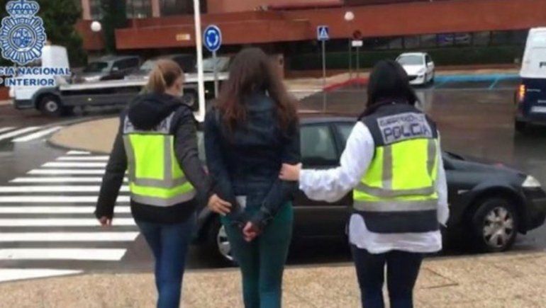 España: drogaba a su sobrina de 12 años y luego, la prostituía