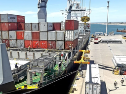 El puerto SAE, un punto clave para la salida de la fruta del Valle. El puerto SAE, un punto clave para la salida de la fruta del Valle.