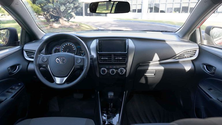 Así luce el interior del Toyota Yaris que se vende en Argentina. Así luce el interior del Toyota Yaris que se vende en Argentina.