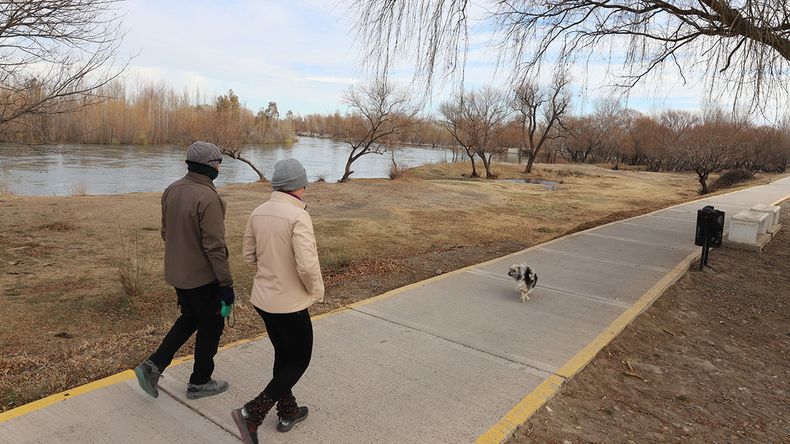 El frío sigue en toda la región, aunque no con temperatura extremas. | LM Neuquen El frío sigue en toda la región, aunque no con temperatura extremas.