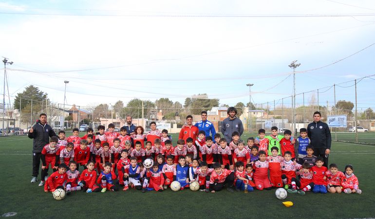 Diez son los profesores que conforman el Centro de Formación y Captación local del Bicho. Diez son los profesores que conforman el Centro de Formación y Captación local del Bicho.