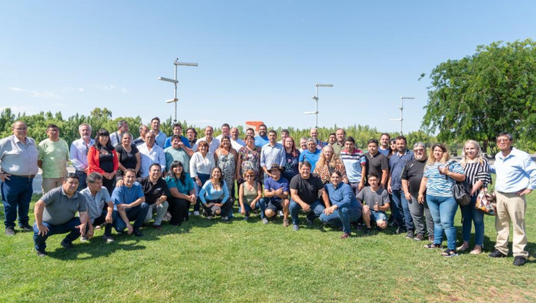 Apoyo de las comisiones vecinales a Gaido y Koopmann