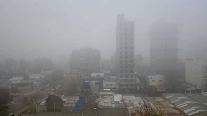 La neblina en la ciudad de Neuquén. | LM Neuquen La neblina en la ciudad de Neuquén.