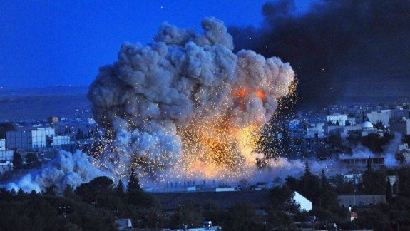 Ataques franceses destruyeron depósitos de armas de Estado Islámico
