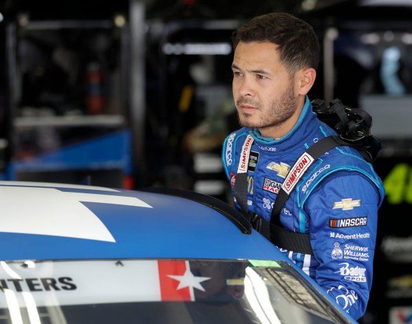 Kyle Larson fue suspendido por el NASCAR y perdi&oacute; su sueldo en el Chip Ganassi Racing por hacer un comentario racista.