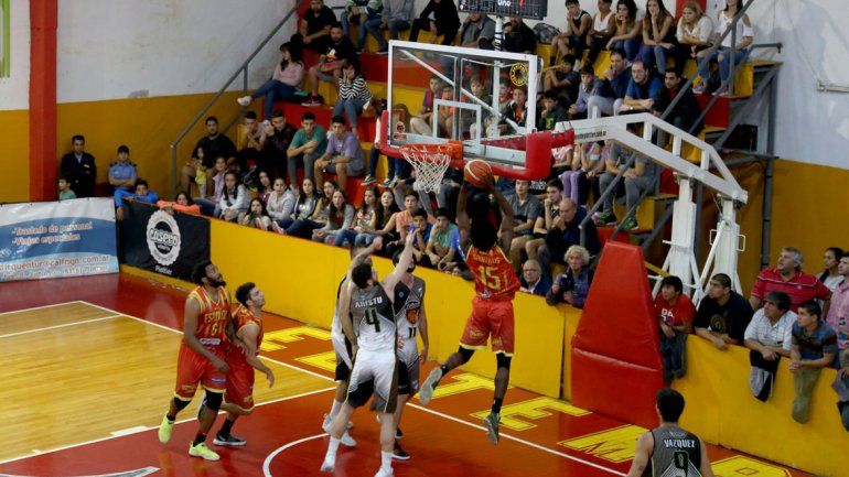 Centro Español viene de hacerle un partidazo a Platense.