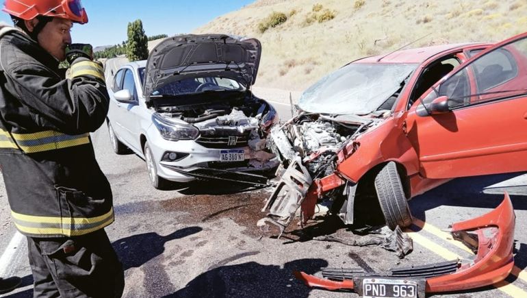 Cinco heridos en un triple choque