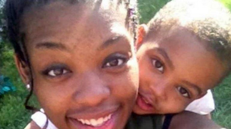 El niño empezó a llorar y ninguno de los espectadores llamó a la Policía.