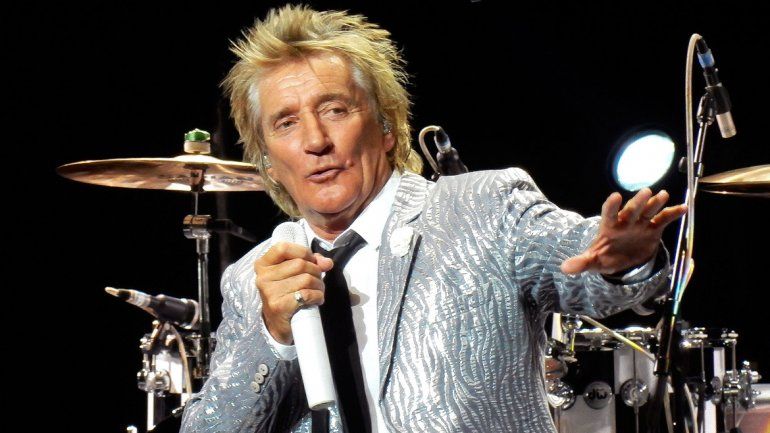 Rod Stewart imitó una ejecución en Abu Dhabi y se ganó el repudio de sus compatriotas del Reino Unido.&nbsp;