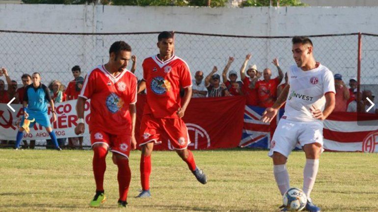 Sosa volvió y se puso la 10 en el fútbol de ascenso de Brasil