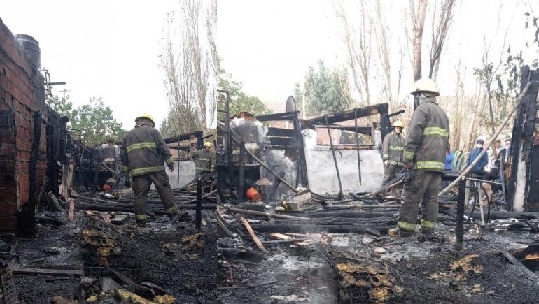 Se incendió su casa y pidió un nuevo cuadernillo para cumplir con las tareas
