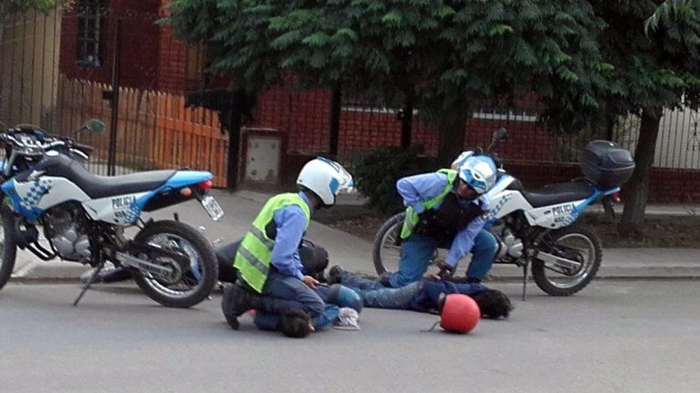 Detuvieron a dos motochorros que quisieron asaltar a una pareja