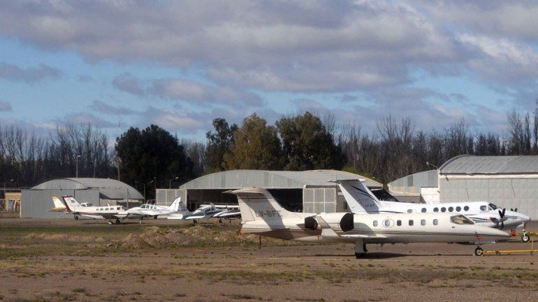 El aeropuerto no hizo el hangar y peligran los vuelos de LASA