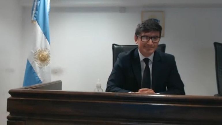 Santiago Huaiquil, juez de familia de Sarmiento, Chubut. Santiago Huaiquil, juez de familia de Sarmiento, Chubut.