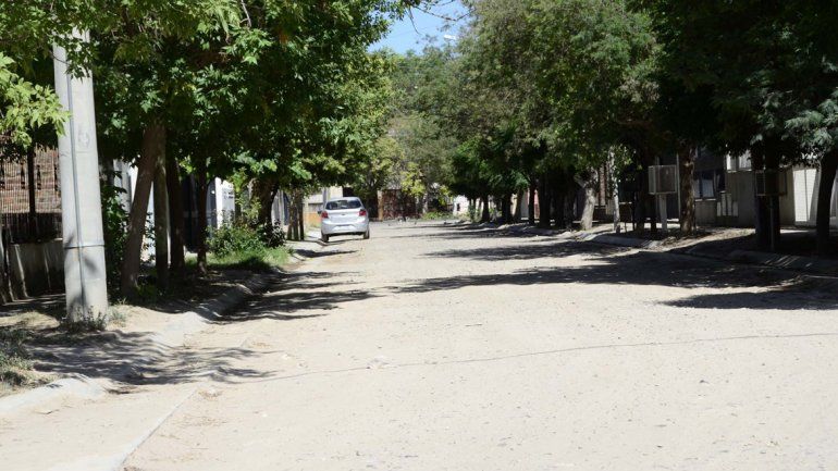 En el barrio Villa Florencia quedaron algunas calles sin el pavimento.