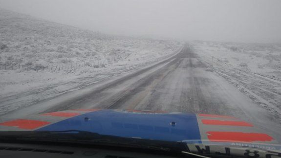 Aluminé y Villa Pehuenia se tiñeron de blanco con la nevada otoñal
