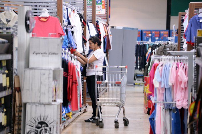 Las ventas minoristas cayeron 2,5 por ciento en enero