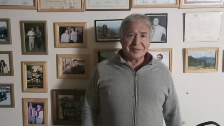 El cronista deportivo de la época de oro del fútbol neuquino