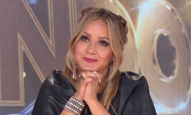 Karina se quebró al aire al ver el homenaje del Cantando por el Día de la Madre