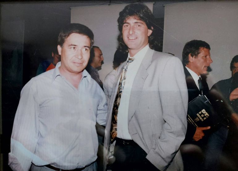 Cofré con Mario Kempes. Cofré con Mario Kempes.