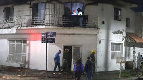 Quedaron escombros en el departamento en el que murieron tres personas.