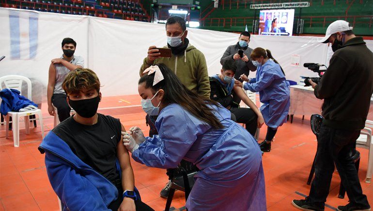 vacunacion-menores-18-anos-8jpg