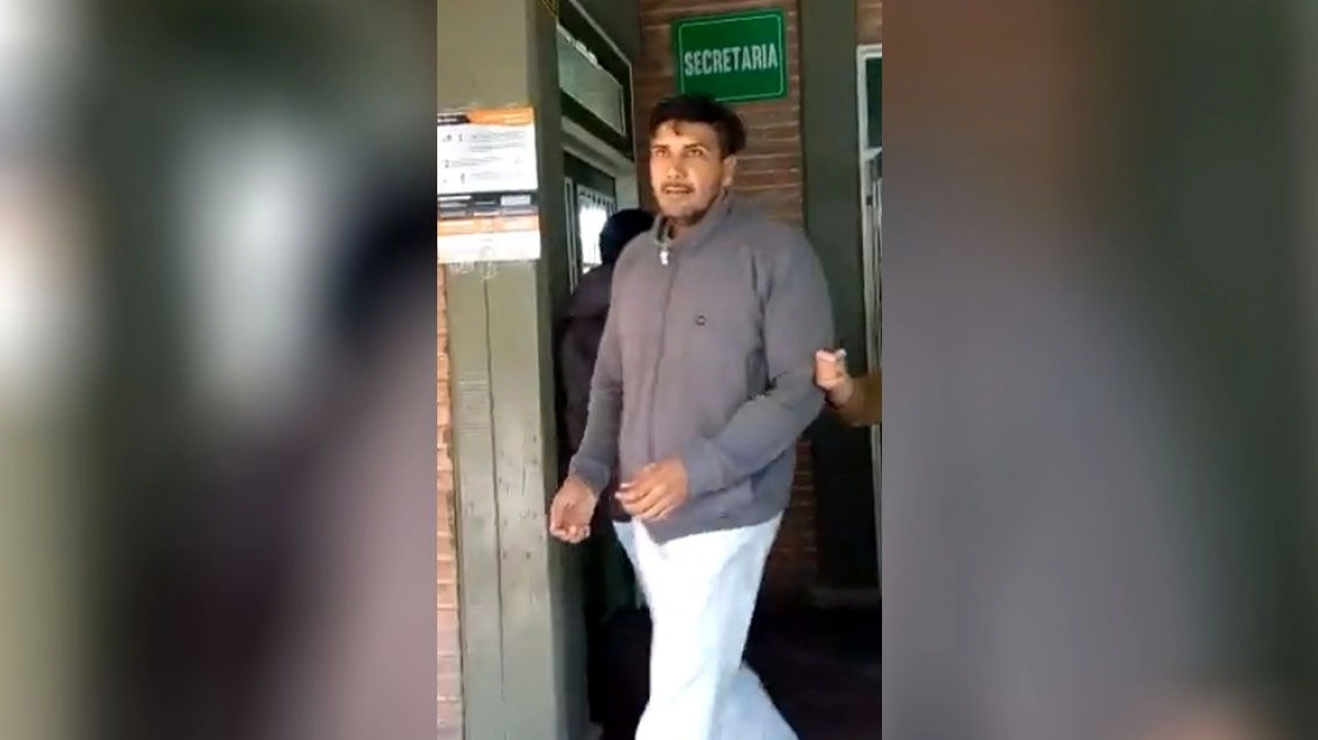 Habló el profesor acusado de ahorcar a un alumno: No puedo permitir este abuso