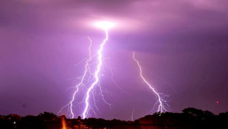 El alerta por tormentas afecta a gran parte del país. La región zafó.
