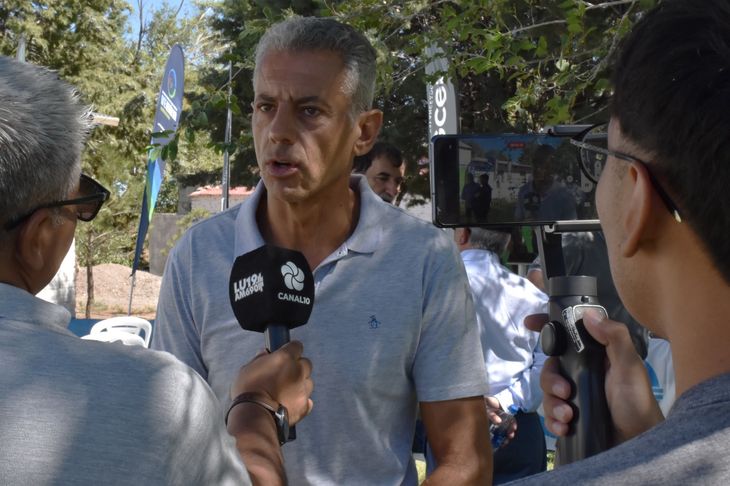 Carlos Banacloy dijo: "Hoy tenemos problemas de captación de agua para sostener la vida". Carlos Banacloy dijo: "Hoy tenemos problemas de captación de agua para sostener la vida".