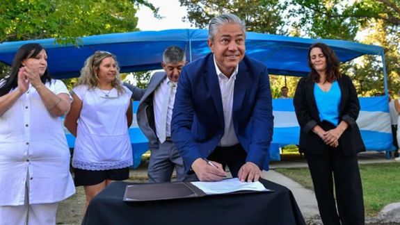 Figueroa destacó las obras en escuelas: Es muy importante el rol de los docentes