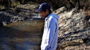 Diego Melín, el futbolista del club San Martín de Esquel que murió atropellado cuando circulaba en bicicleta por esa ciudad de Chubut. Diego Melín, el futbolista del club San Martín de Esquel que murió atropellado cuando circulaba en bicicleta por esa ciudad de Chubut.