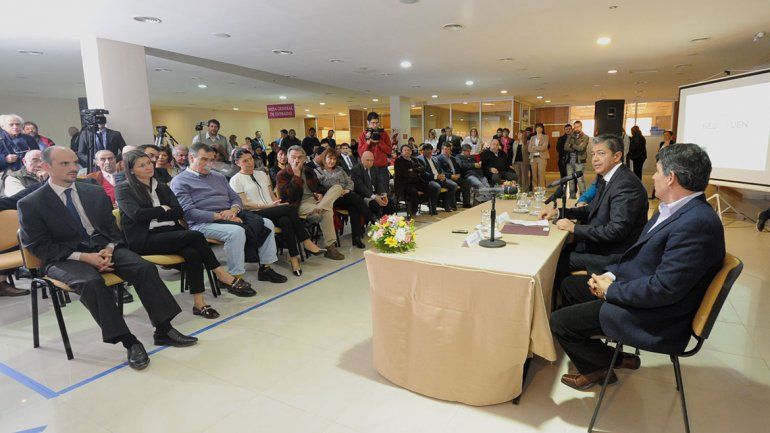 Figueroa presentó el programa La Legislatura, la Casa de Todos