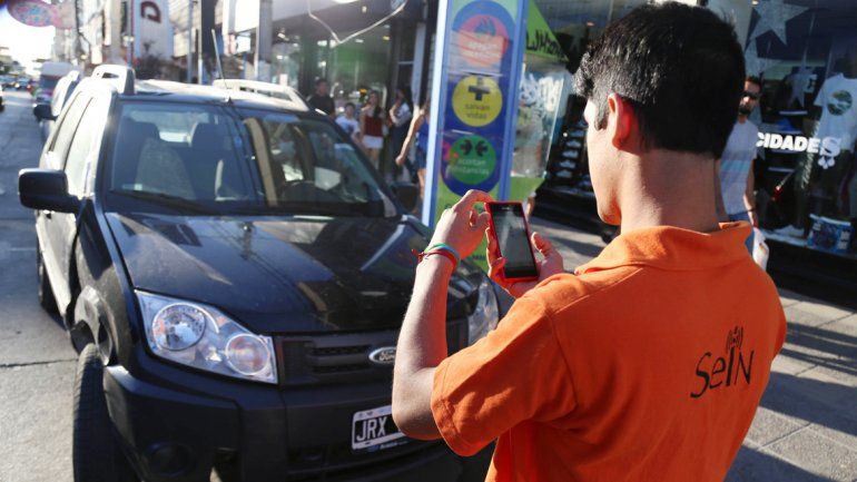 Para estacionar hay que pagar casi el doble. Lo que hasta el último día del año pasado salía 5