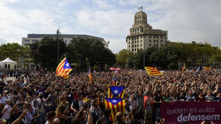 Cataluña descarta las elecciones y otra vez va a la independencia