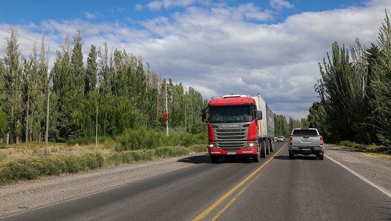 Por Navidad, la Provincia limita camiones para ordenar el tránsito turístico. Por Navidad, la Provincia limita camiones para ordenar el tránsito turístico.