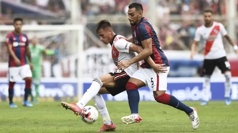 Gordillo con la camiseta de San Lorenzo Gordillo con la camiseta de San Lorenzo