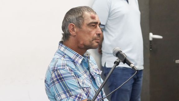 Néstor Cau, uno de los cuatro acusados, pidió prestar declaración. Con un breve testimonio se declaró inocente y pidió justicia por Otoño.&nbsp;
