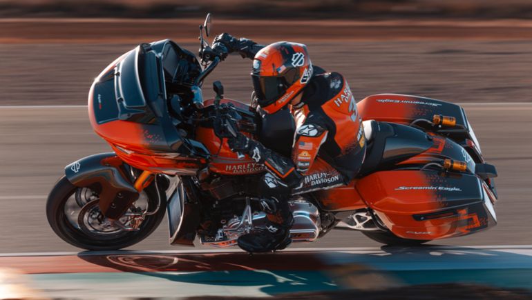 La nueva Harley-Davidson fue testeada en circuitos. La nueva Harley-Davidson fue testeada en circuitos.