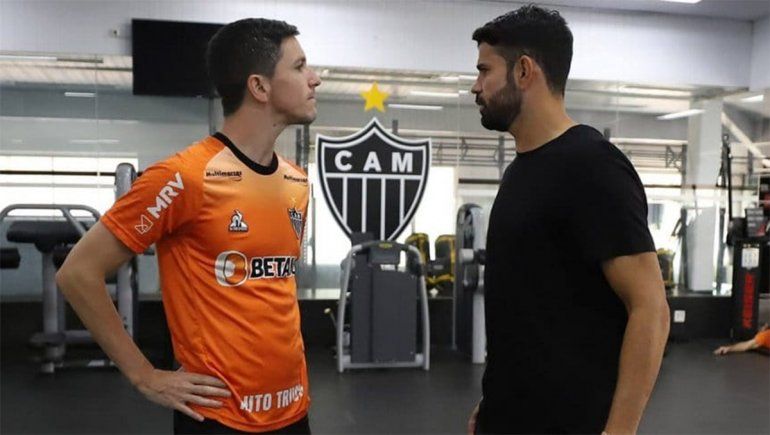 Nacho Fernández con su nuevo compañero en el Mineiro