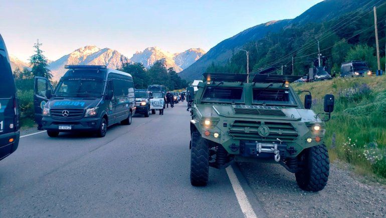 Mascardi: ¿por qué la policía se retiró a los tiros sin desalojar?