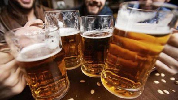 gastronomicos se oponen al canon por vender alcohol