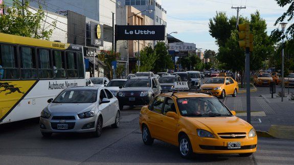 Taxis recuperan de a poco el nivel de actividad